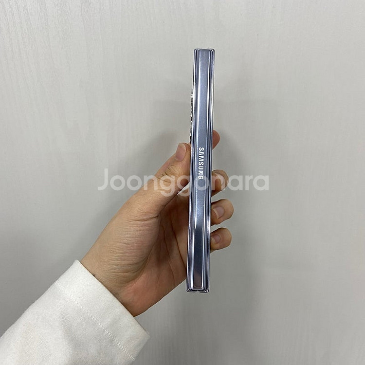 81519 갤럭시Z폴드5 512기가 블루 공기계 팝니다...--5