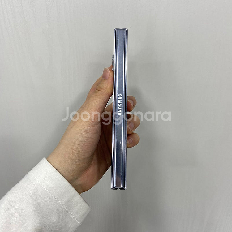 81519 갤럭시Z폴드5 512기가 블루 공기계 팝니다...--9