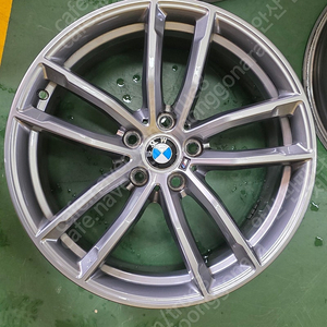 BMW g30 662 휠 한대분 판매합니다