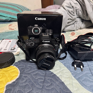 캐논 EOS R50 번들킷 세트 판매합니다.