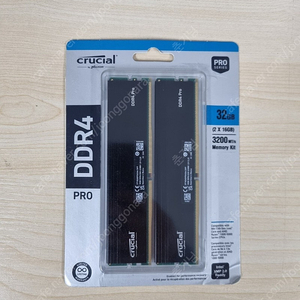마이크론 Crucial Pro ddr4 32g(16x2) 미개봉 판매