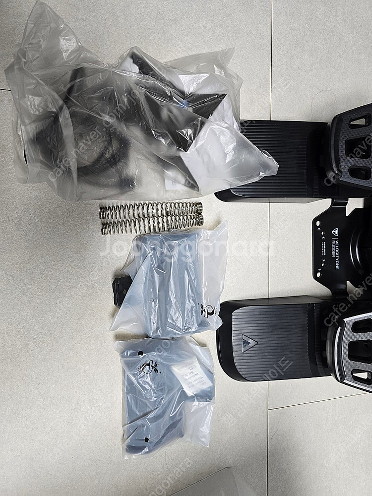 터틀비치 벨로시티원 러더 + 스탠드--4