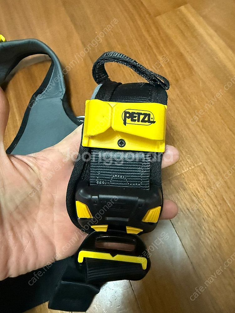 페츨 애스트로(인터네셔널 버전) 전체식 안전벨트 판매합니다.--5