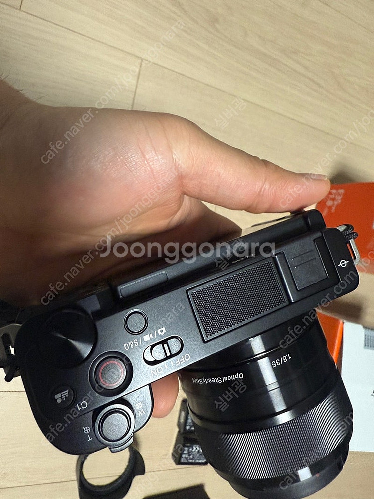 SONY Z- E10 블랙+35mmF1.8 여친렌즈+번들렌즈 + 추가배터리2개! 풀셋트--6