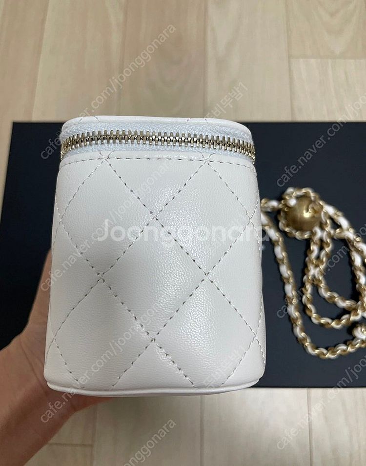 샤넬 정사각 베네티 골드볼 화이트--5