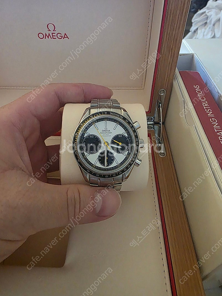 오메가 스피드마스터 흰판2018년식 판매합니다--2