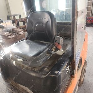 두산 3톤디젤지게차 팝니다