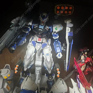 메탈빌드 카피 철의 혼 블루프레임 풀웨폰 팝니다