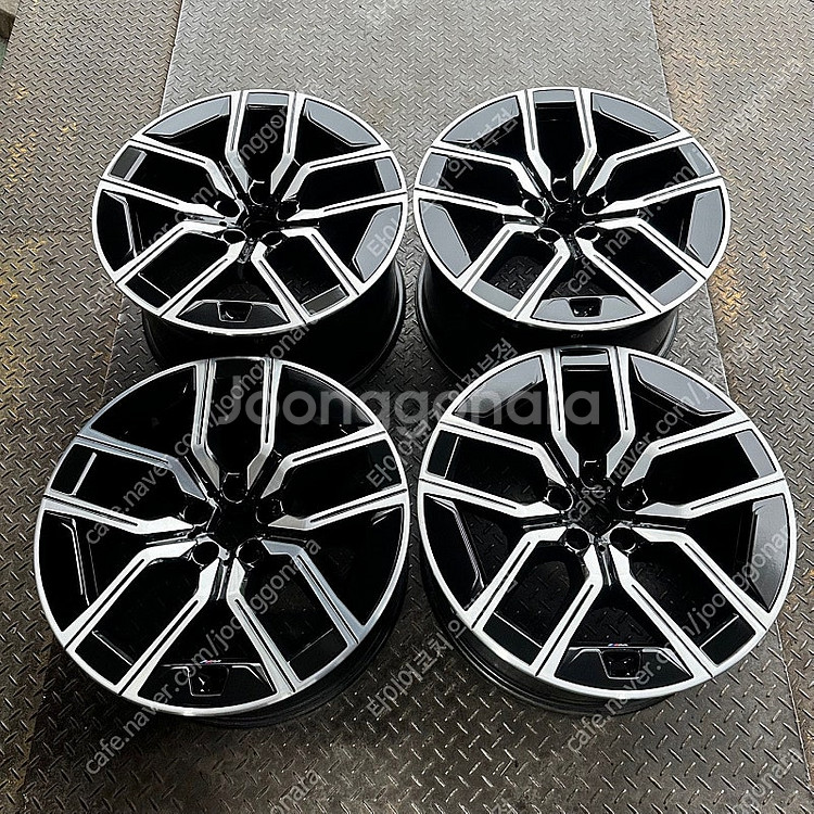 20인치 BMW G70 I7 907M 블랙폴리쉬 순정휠...--0