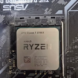 AMD 3700x, ASUS B450M, 램16기가, 케이스dlx21,1tb 하드 싸게 팔아요.