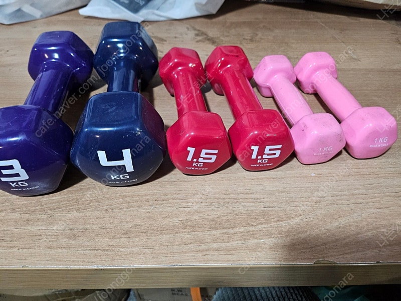 아령 3kg 4kg 1.5kg(2개) 1kg(2개) 모두 택포2만