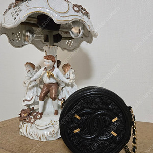 샤넬 동그리 코스메틱 금장