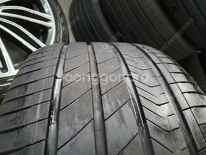 # BMW 664M G30 정품 휠타이어 판매합니다--6