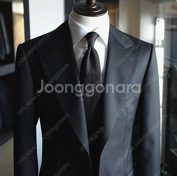 캠브리지멤버스 / 톰포드 모티브 와이드 피크드라펠 수트...--0