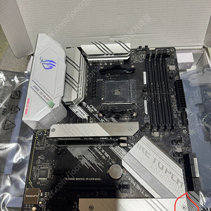 ASUS ROG STRIX B550-A (특이사항 확인)
