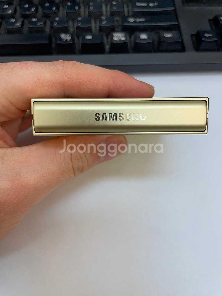 갤럭시Z플립6 옐로우 256GB 무잔상 가성비좋은 중고...--4
