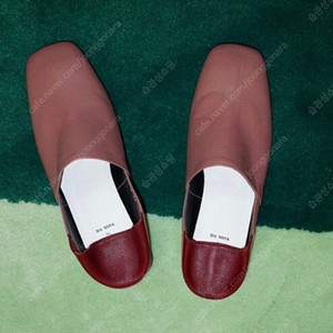 (새상품) 이에이에 양가죽 바부슈 블로퍼 플랫 235