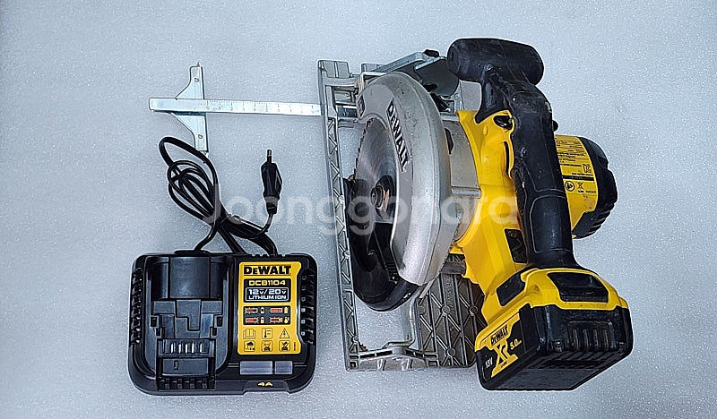 디월트 충전 원형톱 (DEWALT/ DCS 391), ...--0