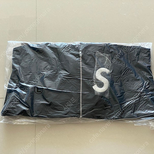 슈프림 S 로고 집업 후드 스웨트셔츠 블랙 - 24FW
