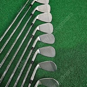 pxg 젠6 , 젠7 블랙 아이언 구합니다.