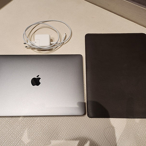 맥북에어 13 m1 256/8 배터리 99%