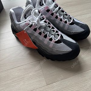 나이키 에어맥스95 핑크폼 w290 팝니다.