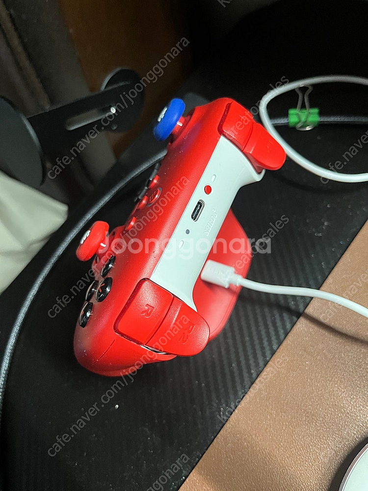 8BITDO 게임 패드 컨트롤러 레드색상--1