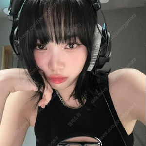 지슈라2 화이트 + 이메이션충전독2 + 탈론게이밍글라스피트
