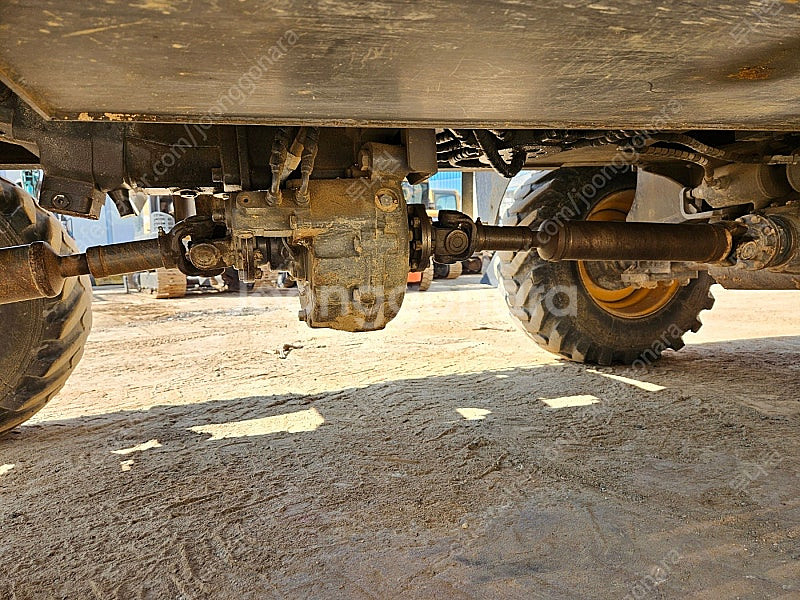 볼보 EW60C 2015년식 1인차주 코끼리집게 중고굴삭기 03 타이어식--9