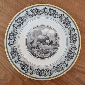 빌레로이앤보흐 아우든 디너접시 27cm