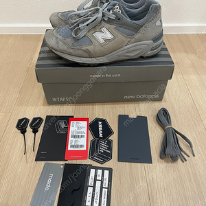 뉴발란스x wtaps m990v2 255cm