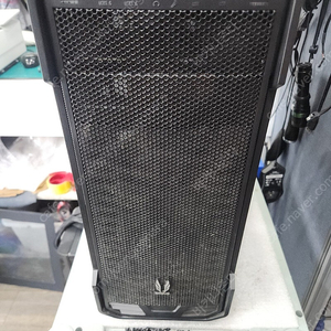 인텔i7-9700 램16g gtx-1650 조립pc
