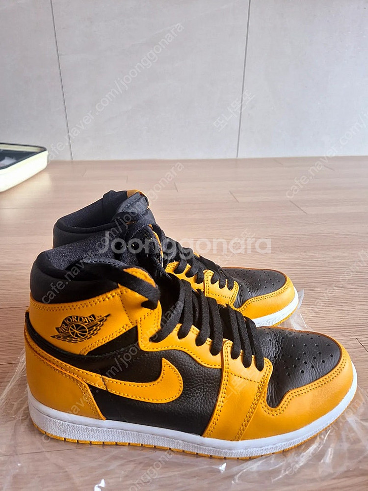 나이키 에어조던1 폴른 260 팝니다.--2