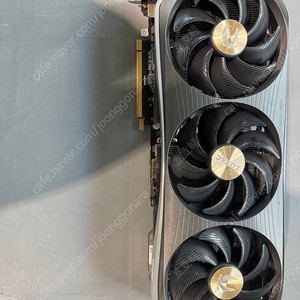 Zotac RTX 4090 24 Go AMP Extreme AIRO 팝니다