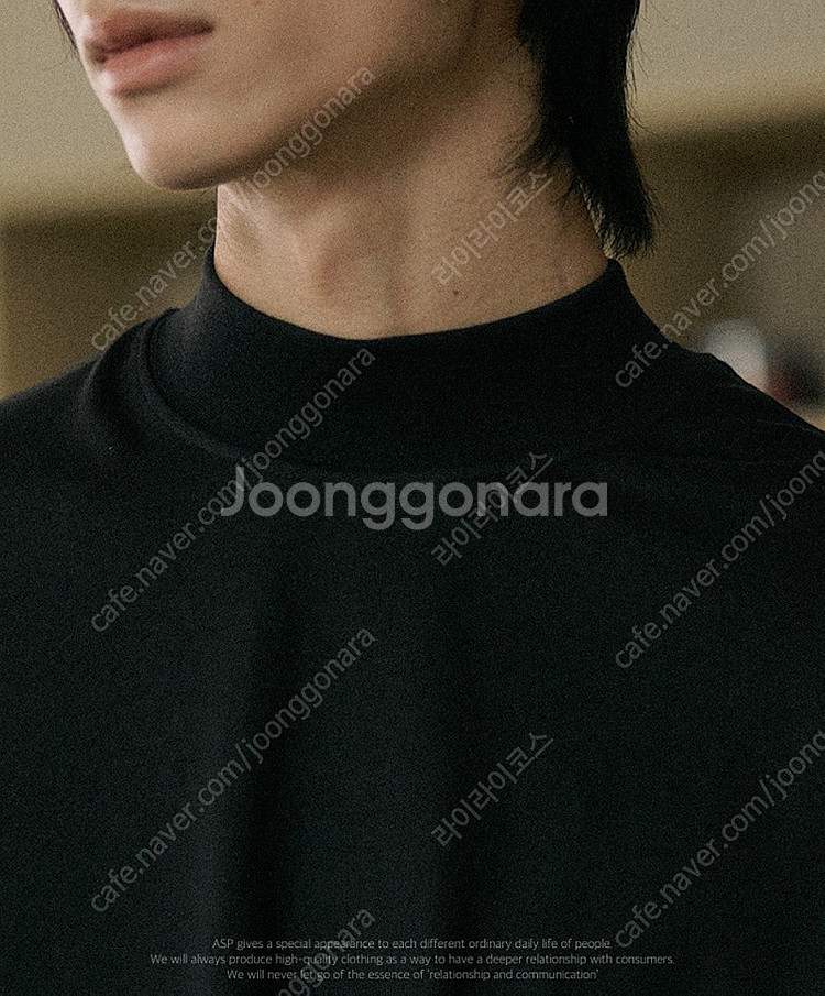 애습 반폴라 모크넥 티셔츠--0