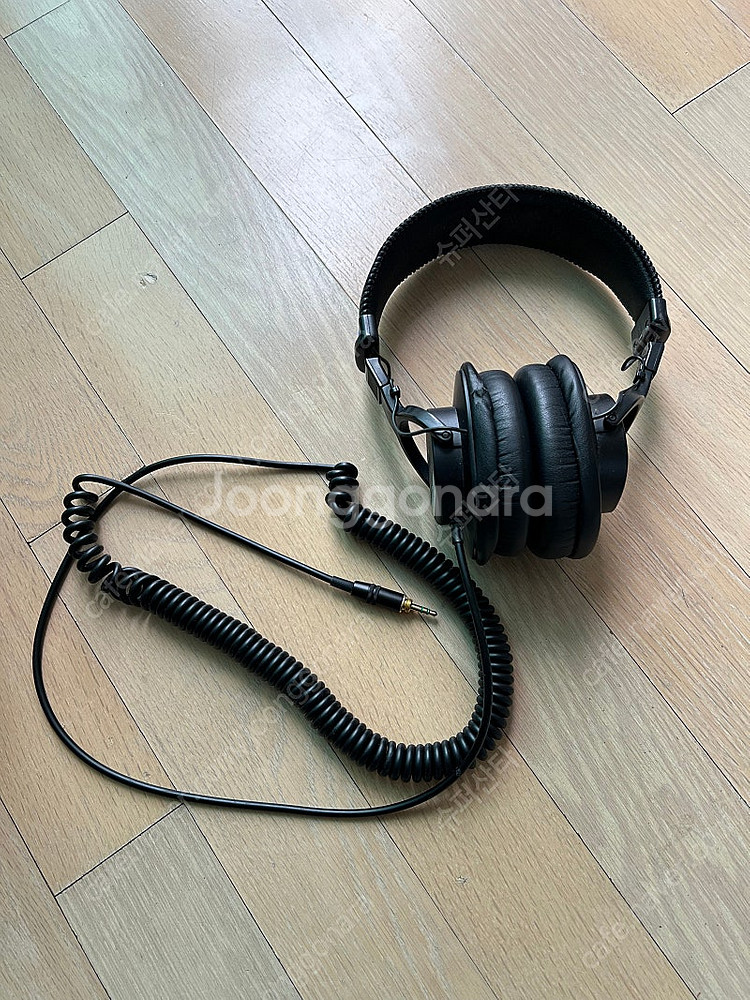 소니 MDR-7506 헤드폰 팝니다.--0