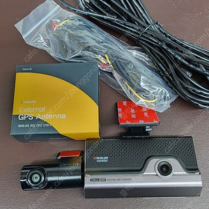 아이나비 QXD8000 QHD 2채널 블랙박스 정품 GPS, 64기가 풀세트 판매합니다(매장 방문시 무료 설치해드립니다 부자재 모두 새것포함,안전결제 가능)