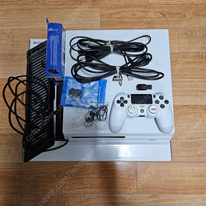 PS4 PRO 플스4 프로 7218B FW 9.00 (내장 2TB SSD 장착)