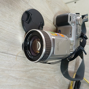 소니 DSC-F707