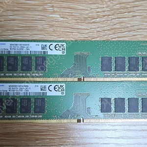 삼성 데스탑용 DDR4 8GB 3200 메모리 2개 총 (16GB) 팝니다.