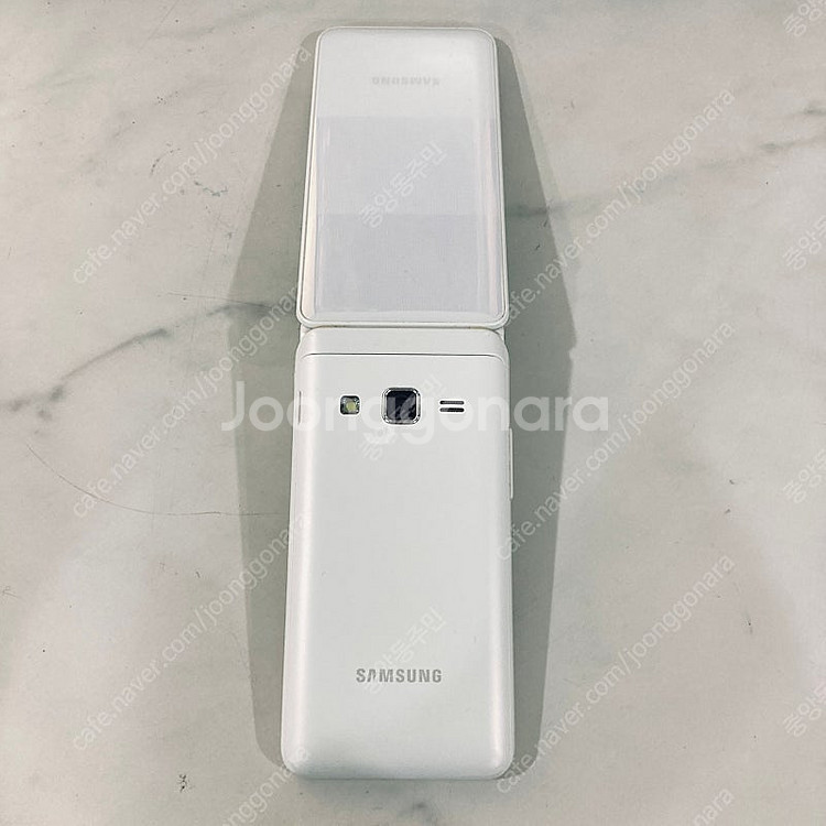 갤럭시 폴더2 화이트 32G 매우깔끔 5만원 판매합니다...--2