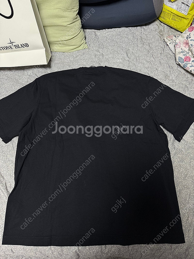 (L) 스톤아일랜드 25ss 오가닉 저지 자수로고 블랙...--4
