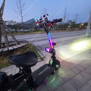 듀얼트론 스톰ltd 팝니다 전동킥보드
