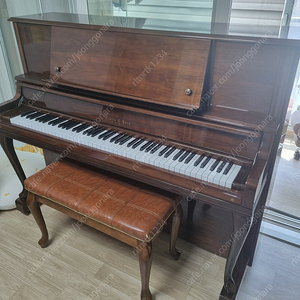 루비츠 앤 손즈 업라이트 피아노 팝니다. (SX-380)