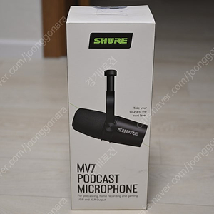 Shure MV7 슈어 XLR, USB 녹음용 마이크 팝니다.