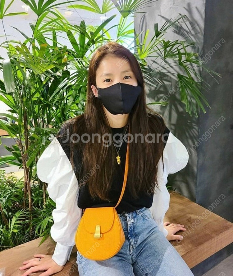 보테가베네타 팔멜라토 벨트백 (이시영가방)--4