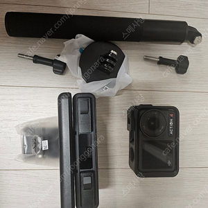 DJI Osmo Action 4 어드벤처 콤보카메라와 DJI Osmo Action 체스트 스트랩 마운트