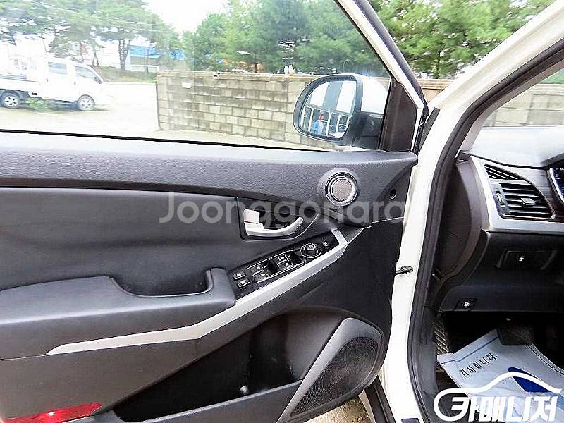 [KG모빌리티(쌍용) ]뉴코란도C 2WD 2.0 CVT...--2