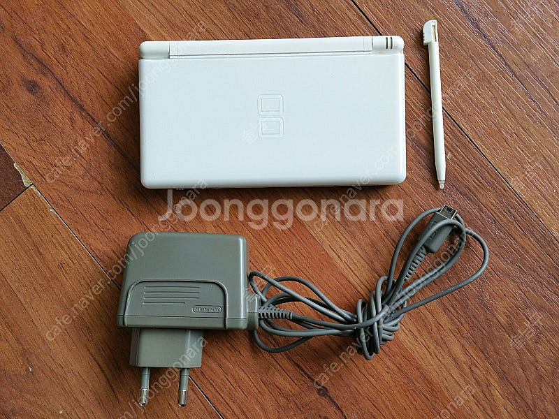 닌텐도 DS Lite 게임기 팝니다--3