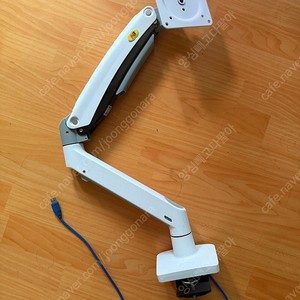모니터암 f100a 판매합니다. 2개 일괄.